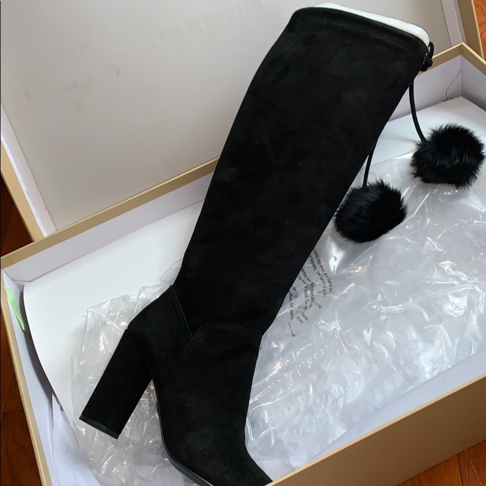 Brand new Remi boot with fur